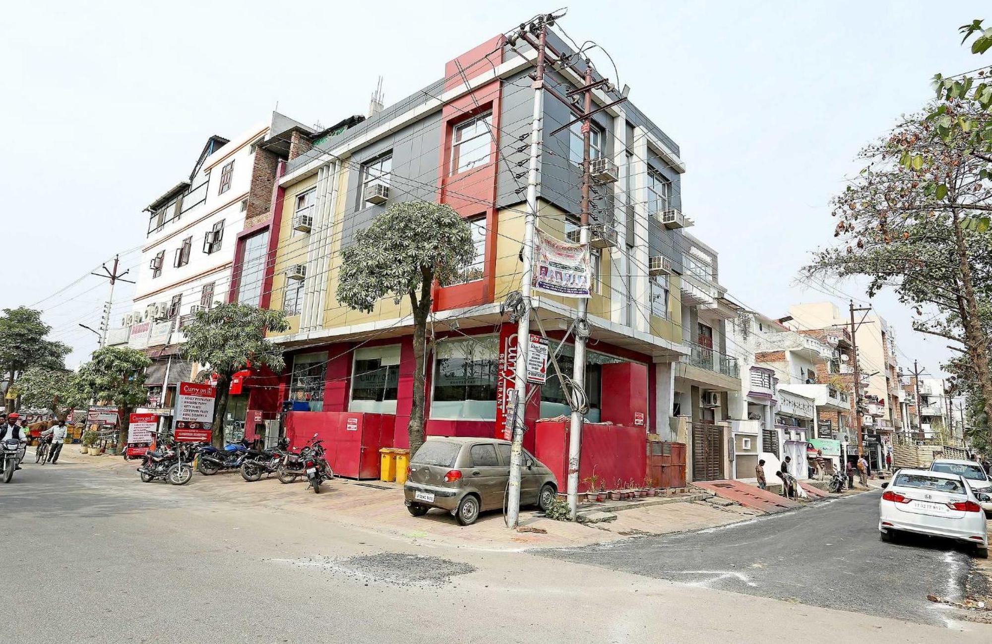Oyo Flagship Hotel Krishna Chinhat エクステリア 写真